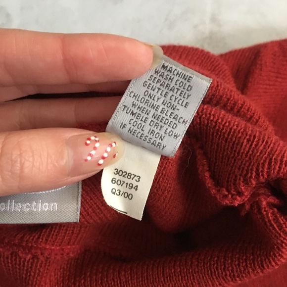 ⭐️ Rustic Red Turtleneck Pullover Wool Blend Sweater - Picture 5 of 6